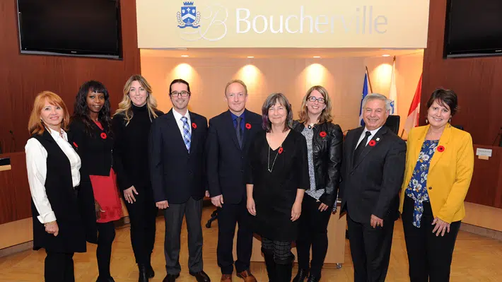 Membres du conseil municipal de la Ville de Boucherville lorsd e leur assermentation en 2021