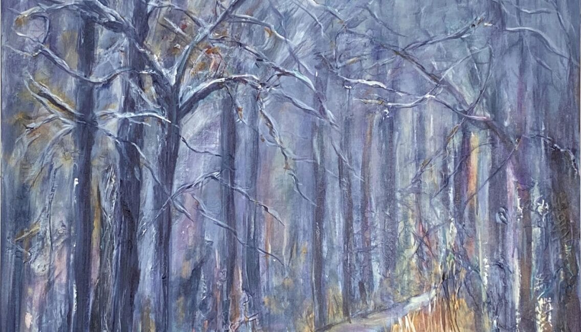 Peinture d'une forêt en hiver dans les teintes de bleu